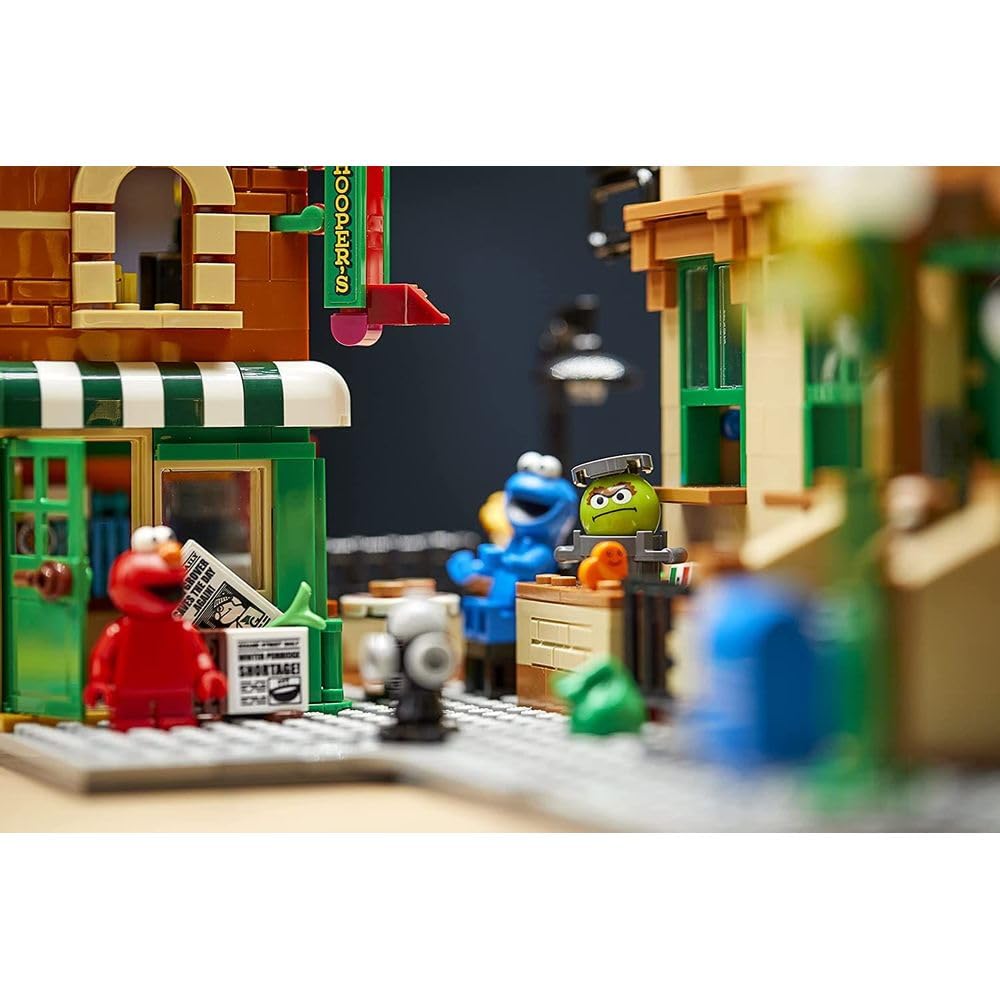 LEGO Ideas 123 Sesame Street 21324 Building Kit; Awesome Build-and-Display Model for Adults Featuring Elmo, Cookie Monster, Oscar The Grouch, Bert, Ernie and Big Bird, New 2021 (1,367 Pieces)