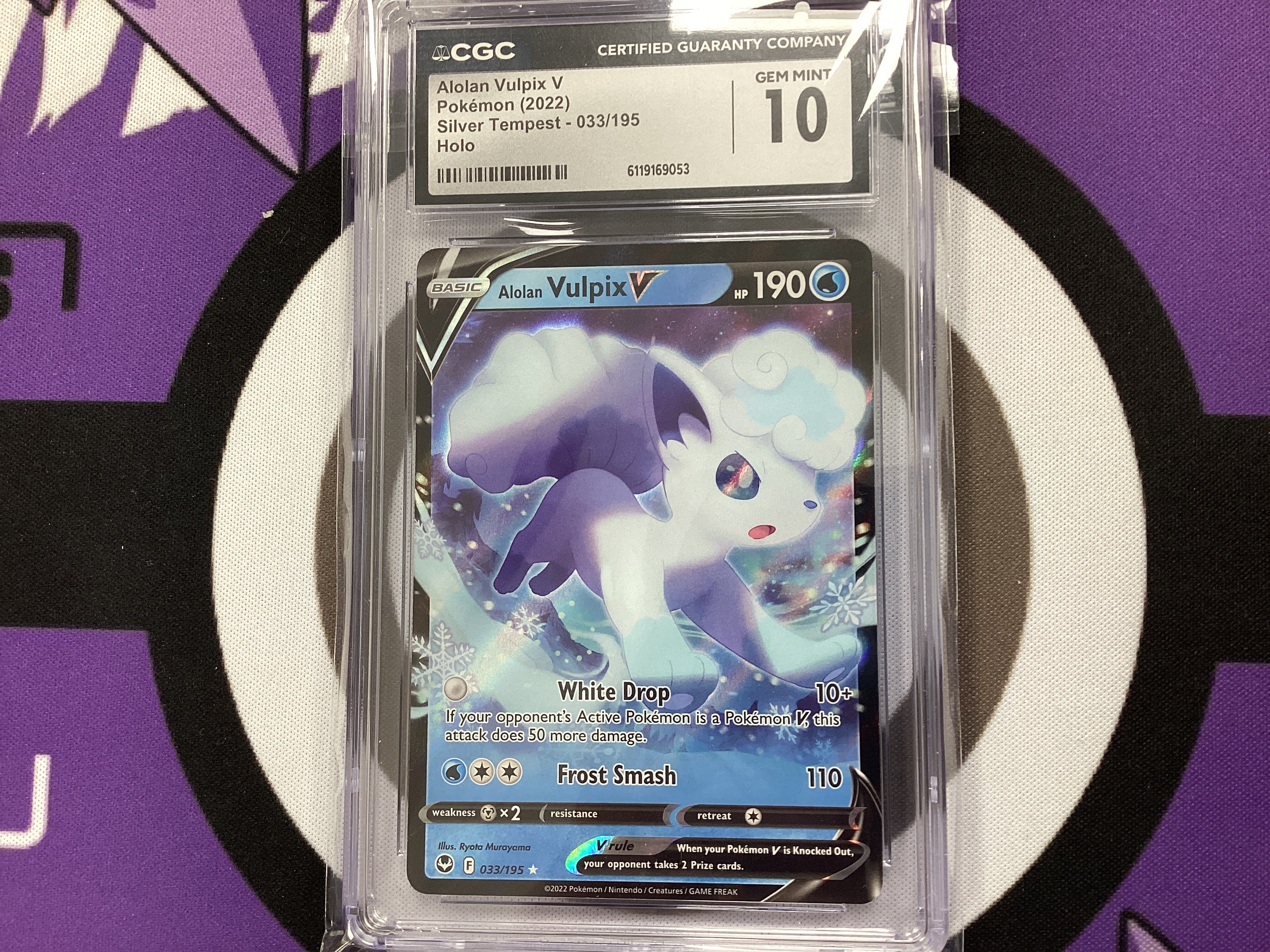 Alolan Vulpix V 033/195 CGC 10